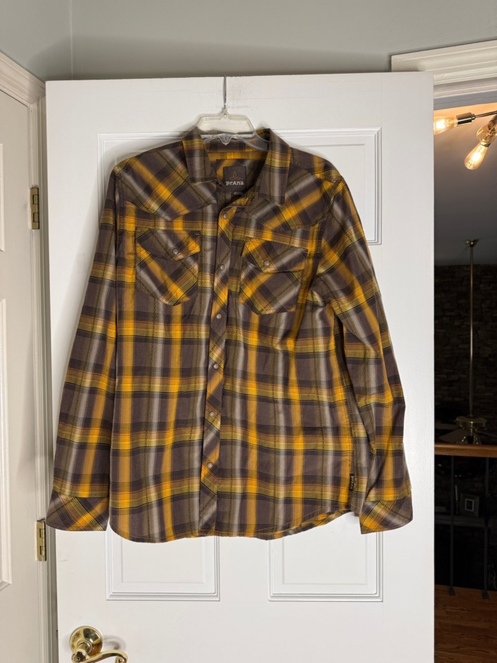 Prana Brown & Yellow Plaid Long-Sleeve Button-Down. Medium. Brown pearl snap.